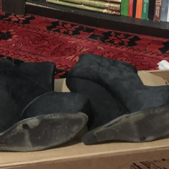 BCBG MAXZRIA PONY HAIR MENDEL WEDGE BOOTIE 9.5 US - Picture 2 of 4